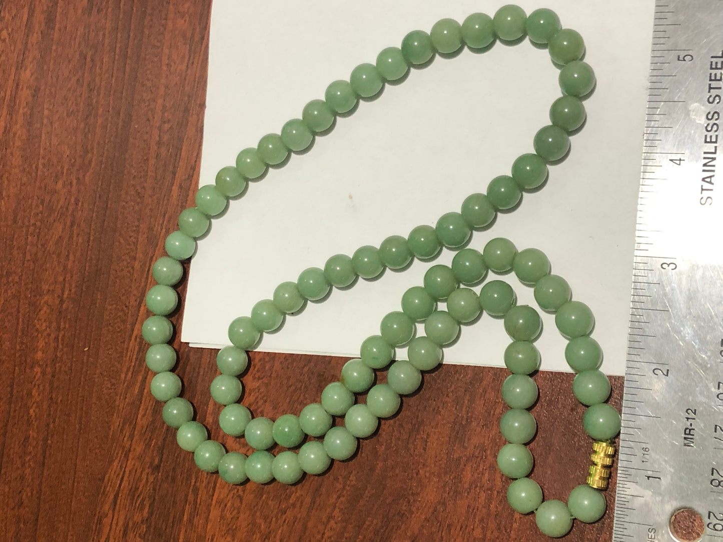 Vintage green jade gemstone bead necklace 27" long