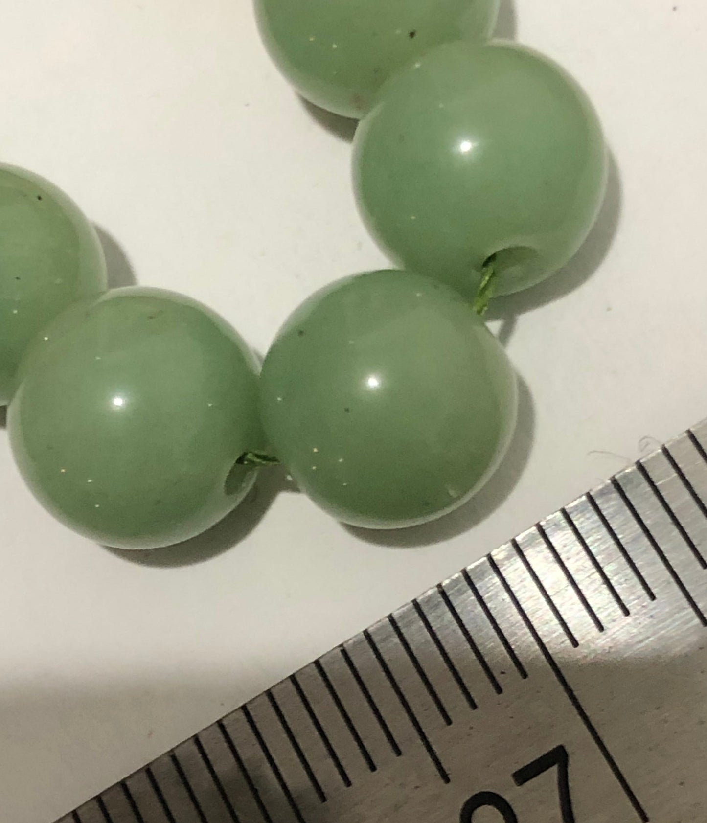 Vintage green jade gemstone bead necklace 27" long