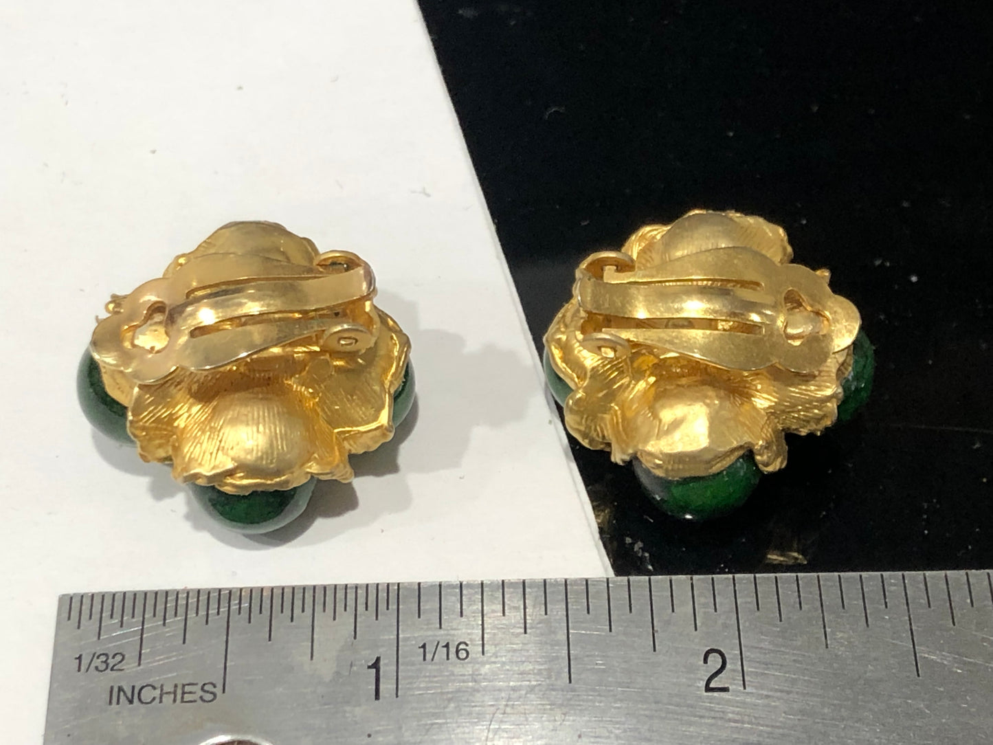 Vintage green bead cluster clip on earrings gold tone