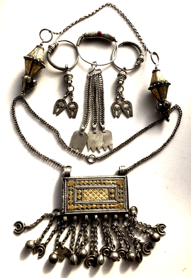 Antique Middle East Bedouin Omani Silver Tribal Amulet Necklace Earrings 533 gr.